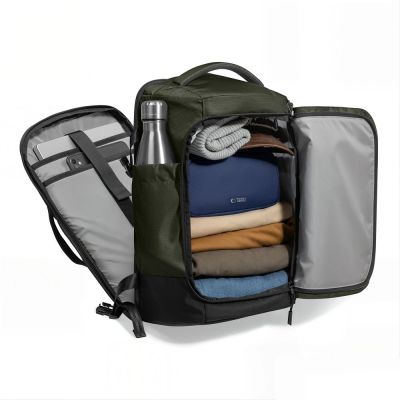 4. Tech-Protect Defender S70 RYANAIR & WIZZAIR 24L Laptop-Rucksack – Dunkelgrün