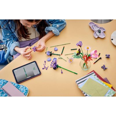 8. LEGO Botanische Kollektion 11507 – Olivia Rodrigos Blumenstrauß