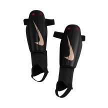 Nike Charge Fußball-Schienbeinschoner Schwarz DX4608 011