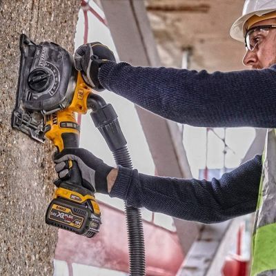 6. DeWALT DCG200T2-QW Werkzeugkoffer