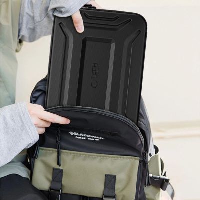 11. Tech-Protect Kevlar Pro Laptoptasche 15-16" - Schwarz
