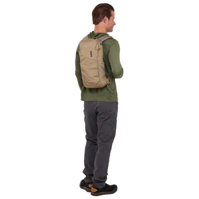 3. Thule Alltrail TAHP210 Rucksack in verblasstem Khaki, Reiserucksack aus Polyester