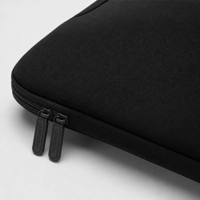 6. Wozinsky WNT-17B 17,3"-Laptoptasche mit ausziehbarem Neoprengriff – Schwarz
