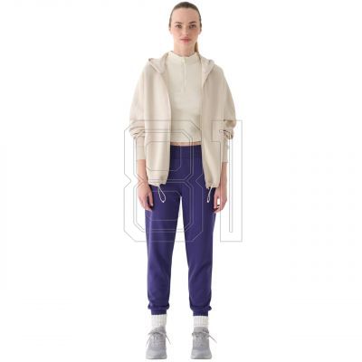 8. Hose 4F F0946 W 4FWMM00TTROF0946 31S
