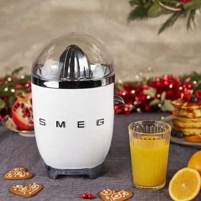 4. Smeg CJF11WHEU Elektrische Zitruspresse 70W Weiß