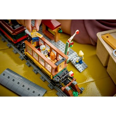 4. LEGO City 60511 – Retro-Zug mit Dampflokomotive