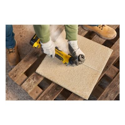 9. Akku-Winkelschleifer 125 mm 2x4,0 Ah SFMCG700M2K STANLEY