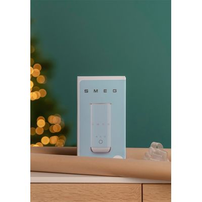 2. Smeg MFF02PBEU Milchaufschäumer/Milchwärmer, automatischer Milchaufschäumer/Milchwärmer, blau