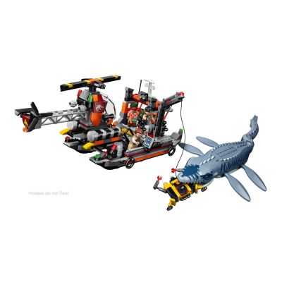 7. LEGO Jurassic World 77983 – Mosasaurus-Bootsangriff
