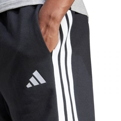5. Adidas Essential 3-Streifen French Terry M JE6414 Shorts