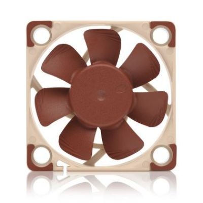 3. NOCTUA 40-mm-Lüfter 3700–4500 U/min (12,9 dBA)