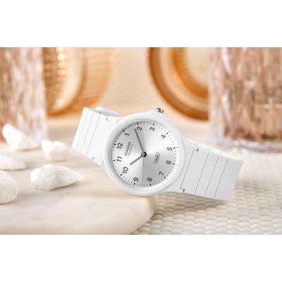 6. CASIO MQ-24B-7BEF Unisex-Damenuhr + Box