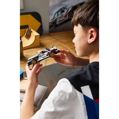 12. LEGO Speed Champions 77263 - BMW M3 (E30)