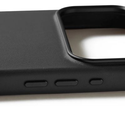 24. Mujjo iPhone 17 Pro Max Schwarze Lederhülle
