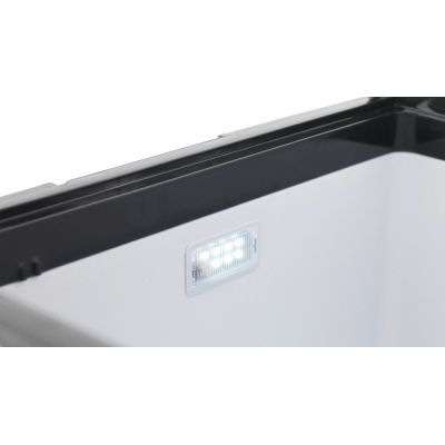 3. Outwell Arctic Chill 50 Reisekühlbox 45,3 l, elektrisch, Schwarz, Blau