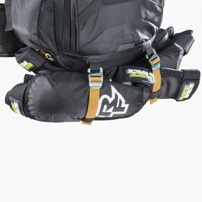 9. Evoc FR Trail Blackline 20 Enduro-Fahrradrucksack – Schwarz, Größe: S