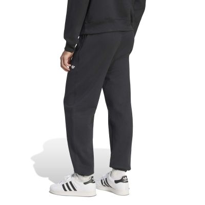 3. adidas Essentials Originals Hose KQ8557