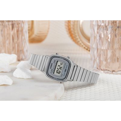 6. CASIO Vintage LA670WEA-7EF Damenuhr + Box