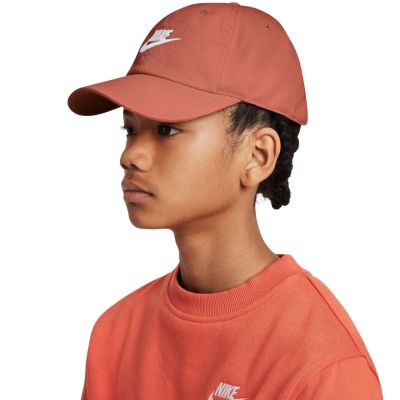 5. Nike Club Kinderkappe Orange FB5063 209
