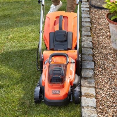 6. Black & Decker BCMW3318L2 Akku für Rasenmäher, schwarz/orange