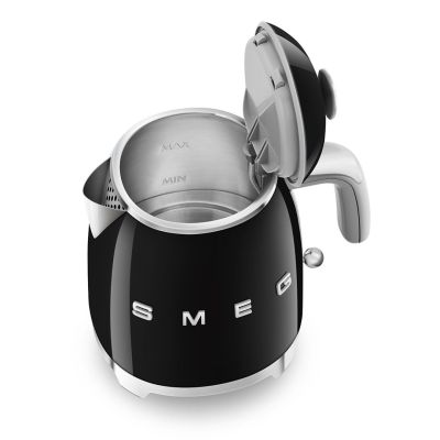 10. SMEG Mini-Wasserkocher 0,8L schwarz Schwarz (KLF05BLEU)