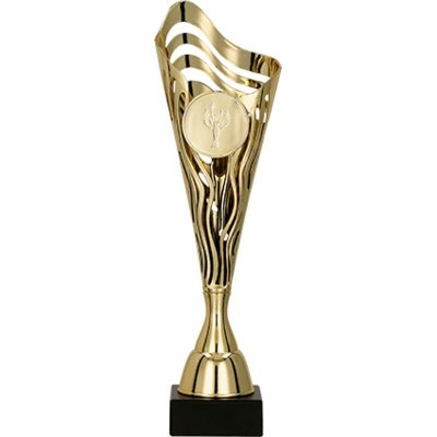 3. Goldener Plastikbecher