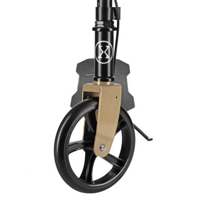 5. HM183 GOLDEN SCOOTER NILS EXTREME