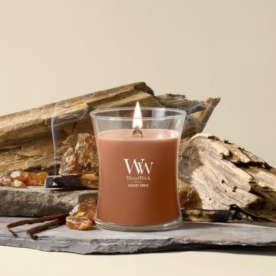 4. RADIANT AMBER WOODWICK Ellipse Kerze