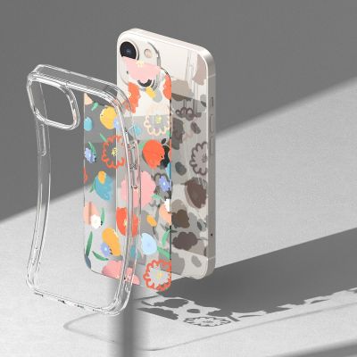 11. Ringke Fusion Design Armoured Sleeve Cover mit Gelrahmen für iPhone 14 Plus transparent (Floral) (FD637E31)