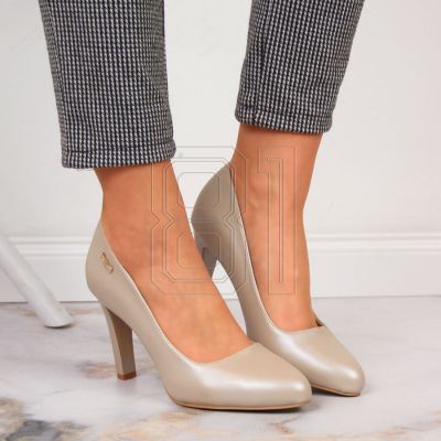 7. Sergio Leone W SK3AC perlenbesetzte Pumps in Nude 