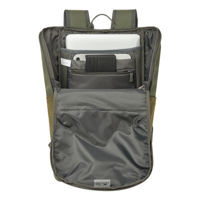 11. Rivacase Eden Rucksack Reiserucksack Olivgrünes gewachstes Leder (Pull-Up), Polyester, recyceltes Polyethylenterephthalat (rPET)