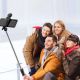 11. Selfie-Stick WR1YXS Teleskopstativ 0,71 m mit runder Lampe – Schwarz