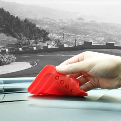 4. Universelle Kfz-Halterung Silikon Handyständer Nano Pad schwarz