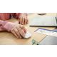 10. Logitech Mobi Mouse – Ultraportable kabellose Maus, Cremeweiß