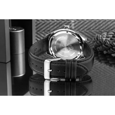 7. LORUS RH941NX9 Herrenuhr + Box