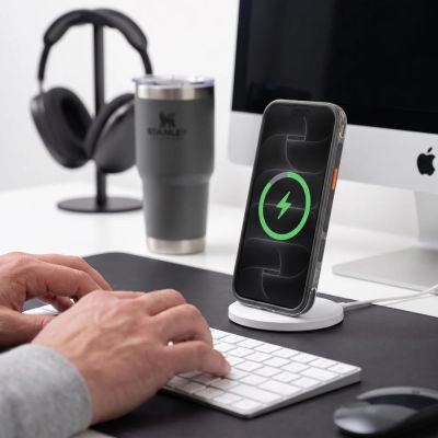 6. Tech-Protect MagAir MagSafe CC Hülle für iPhone 18 Pro / 17 Pro – mattschwarz