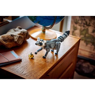 11. LEGO Creator 3-in-1 31393 – Waldtiere: Grauer Wolf
