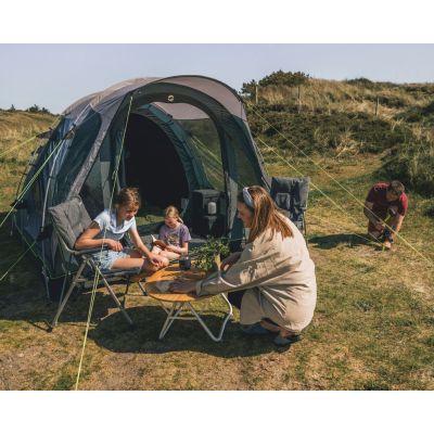 8. Outwell Sky 4 Vier-Personen-Zelt