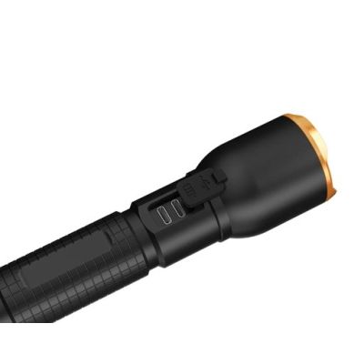11. Duracell DF750R Taschenlampe im Blister