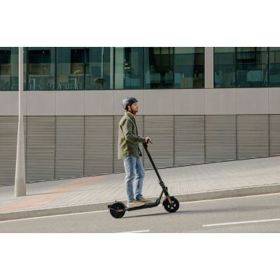 7. Ninebot by Segway F2 Pro E Scooter, | Segway | F2 Pro E Scooter | Bis zu 25 km/h | 10" | Schwarz