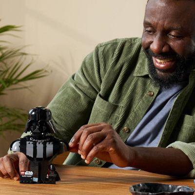 9. LEGO Star Wars 75439 - Darth Vader Büste