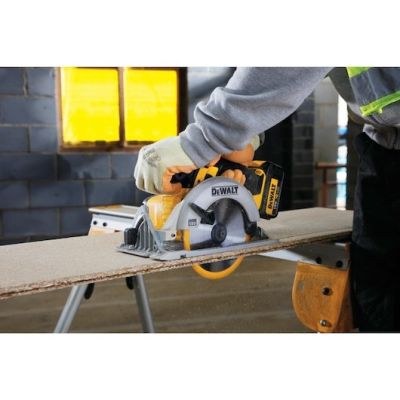 18. Kreissäge ohne Akku und Ladegerät DeWalt DCS391NT (460W; 165mm)