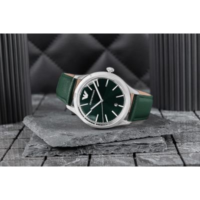 6. Emporio Armani Dario AR11749 Herrenuhr + Box