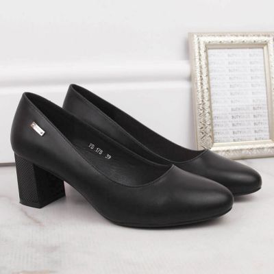 20. Sergio Leone W SK314A schwarze Pumps mit dekorativem Blockabsatz