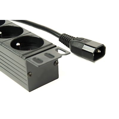 9. GEMBIRD Rack-Steckdosenleiste 19" PDU EG-PDU-014-FC14, 1U, 16 A, 8 französische Steckdosen, C14-Stecker, 3-m-Kabel