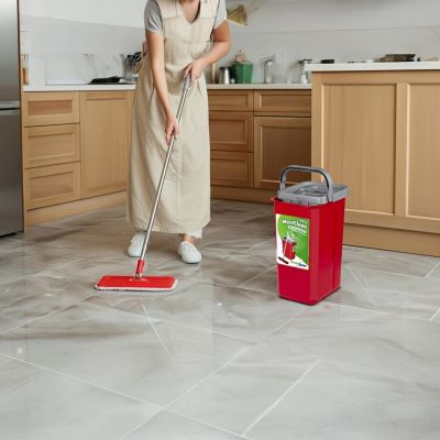 20. GREENBLUE FLACHMOP MIT EIMER UND MAXICLEAN AUSWÜRFMASCHINE + ZWEI HQ-MIKROFASER-KARTUSCHEN, FASSUNGSVERMÖGEN 8L GB870