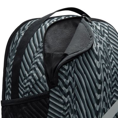 4. Nike Brasilia Equipment Jugend-Rucksack IH7966-010