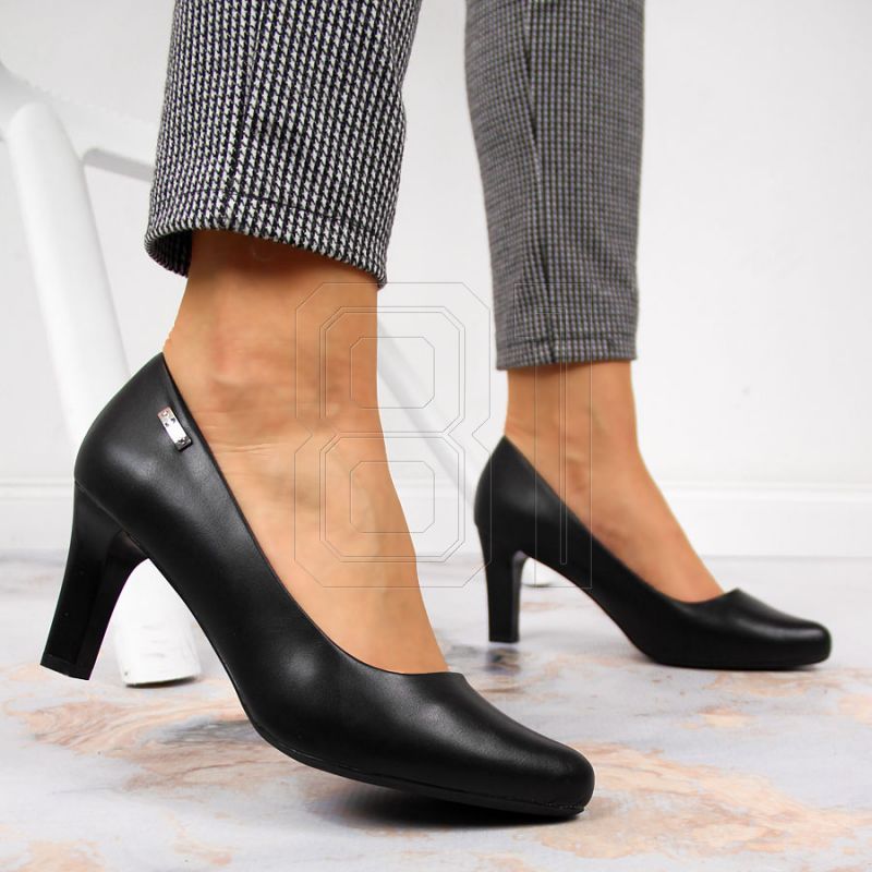 8. Schwarze Pumps mit Blockabsatz W Sergio Leone