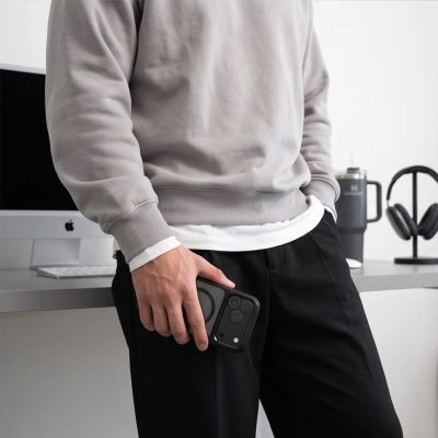 7. Tech-Protect Magmat Magsafe CC Hülle für iPhone 17 Pro Max / 18 Pro Max – Transparent Schwarz