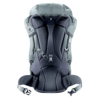 7. Deuter Guide 30L Rucksack 3361323-7411